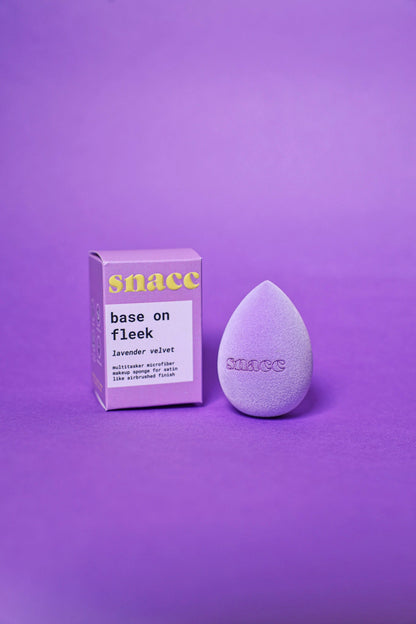 SNACC LAVENDER VELVET MAKEUP SPONGE BEAUTY BLENDER - snacc cosmetics®